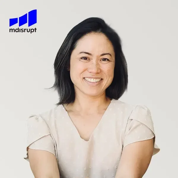 JulieO_Headshot_Card-min-2